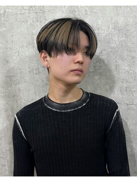 エイル 北堀江(Eir) 韓国アイドルスタイル 毛流れ コンマ ダウンパーマ サンウォン