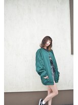 リゾナビューティーパーク (Rezona Beauty Park)&nbsp;ベビーバングとコントラストカラーで甘辛テイスト