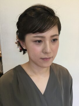 キーポイント(K Point) サイドシニヨン