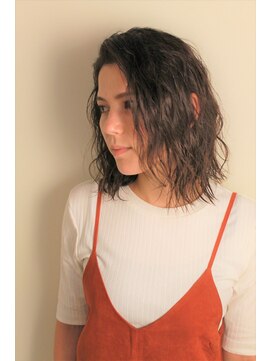 ラカ ヘアーアンドメイク 赤坂(LAKA hair&make) 【LAKA】ミディアムスタイル2-1