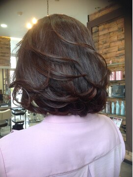 フィールルーチェ(Feel luce) 毛先軽くボブ♪