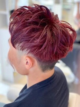 ミーティア バイ クアトロ(Meteor By QUATRO) 明るめワインレッド×メンズツーブロック