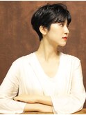 大人の黒髪ショート
