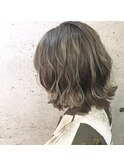 レイヤーボブ×カーキグレージュ
