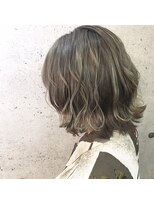 オズギュルヘア(Ozgur hair) レイヤーボブ×カーキグレージュ