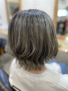 ラビス クローバー(Lovis clover) カキージュ　くびれヘア　センターパート