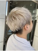 メンズのホワイトシルバーカラー