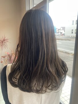 コレットヘア(Colette hair) ミディアム/オリーブグレージュ