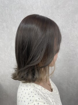 アン ブリーチ(UN BLEACH) ブリーチ１回～インナーミルクティーカラー♪