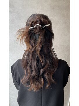 トパ(topa) カチモリハーフアップヘア