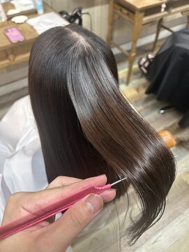 ラヴィエール(LAVIERE by R-EVOLUT) うるつや　髪質改善　縮毛矯正　柏駅