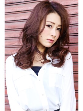 イソラブル(ISOLA-blu) 【上品な印象に】ピンクグレージュ×セミロングカール