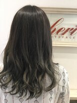 シェリ(Cheri)&nbsp;赤み嫌いな方に＊カーキグラデーション