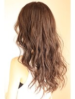 ヘア プロデュース アイモ(Hair Produce Aimo)&nbsp;シークレットハイライトで動きをプラス！ビーチウェーブ