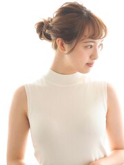 結婚式や二次会、パーティにも◎ 低めお団子ヘアアレンジ♪