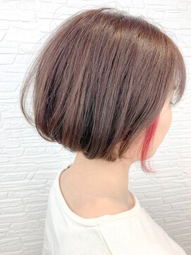 リオリス ヘア サロン(Rioris hair salon) ミニボブ×イヤリングカラー