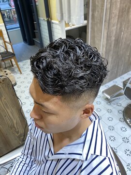 グルーマーズトウキョウ(GROOMER/S TOKYO) フェードカット　ハードパーマ【GROOMER/S TOKYO】