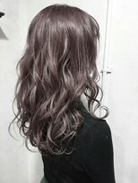 メーヴェ(Mowen) mowen 南堀江　ラベンダーアッシュ×ゆるふわレイヤーカット