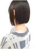 スッキリ収まる小顔ミニボブ