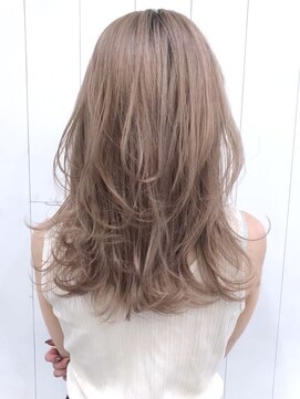 アイティー バイ アルバム 浦和店(IT by ALBUM) ミルクティーベージュ_ココアブラウンツートンカラー_ba300102