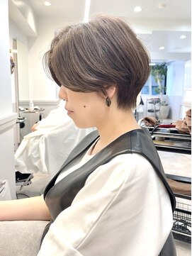 グラフ 蔵前(GRAFF) 20代30代40代_透明感カラー_ハンサムショート _ひし形ショート