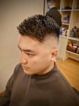 コダマ 茗荷谷店(KODAMA) スキンフェード/アップバング/コンマヘア//眉カット<理容室>