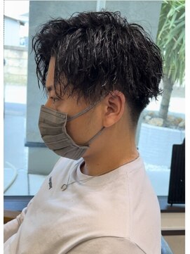 ヘリム(HELIM) スーツ短髪ツーブロック束感モテる黒髪シークレットパ ーマ流行