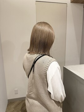 ヘアーエスクールステラ(hair S.COEUR stella) ミルクティーベージュ/切りっぱなしボブ