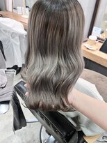 スイート ヘアデザイン(Suite HAIR DESIGN)&nbsp;オリーブグレージュ 【Yumi/大人可愛い】