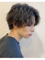 レタッチ バイ フィフス 天神大名(RETOUCH by fifth)&nbsp;福岡大名ツイストスパイラルパーマセンターパートウルフ