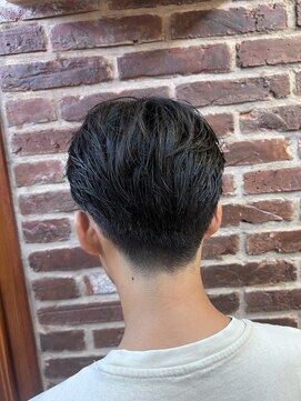 ミリオンバックス 神田店(Million Bucks) 毛流れショート/センターパート<理容室>[メンズ/床屋/神田]