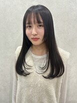 ホワイト(WHITE)&nbsp;縮毛矯正　レイヤーロング　黒髪