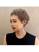 ペールグレージュ×ミニマムショート