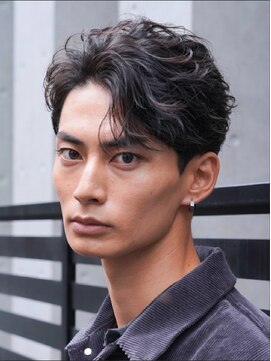 フィフス トウキョウ (fifth TOKYO) 渋谷フェザーパーマセンターパートヘアルーズパーマメンズカット
