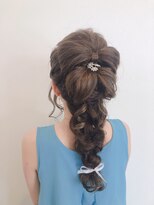 クロリ(Coloris) ラプンツェル風リボンアレンジ!(ダウンスタイル)