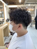 ゼンコー アオヤマ(ZENKO Aoyama)&nbsp;アップバング、ツイストパーマ、黒髪、表参道、ダークアッシュ