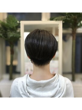 クララ タカマツ(CLALA Takamatsu) ２０代３０代40代大人女子ハンサムナチュラルショート