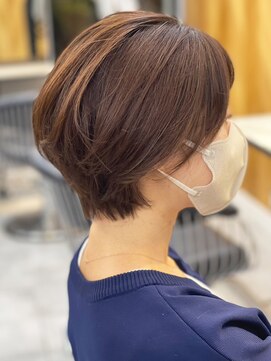 カーサ バイ ハミュウ たまプラーザ(CASA by Humium) 20代30代40代小顔ハンサムショートひし形レイヤーカットモカ