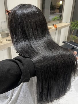 ヨロ 小岩(YOLO) ミルクティーグレージュハイライトケアブリーチレイヤーカット