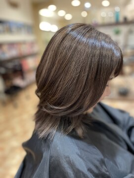 アイニ 河内小阪店(aini) 白髪ぼかしカラー白髪ぼかしハイライト大人ショート30、40、50代