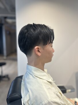 ヴィ 大宮(Vii) 【SYUYA】アップバング/センターパート/刈り上げ/ニュアンス