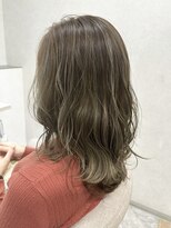 ビアンコドゥーエ(bianco due)&nbsp;20代30代40代☆アッシュグレージュ透明感カラー