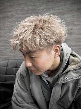 ローグ(ROGUE) フェザーショート