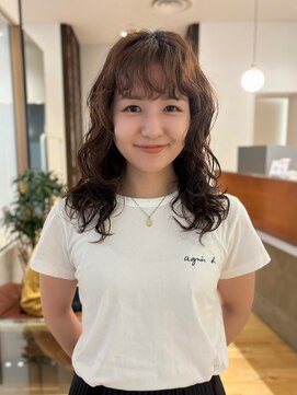 ルアウハク 梅田(LUAU Haku) ・レイヤードライミディアムパーマ・【担当 タクノ】