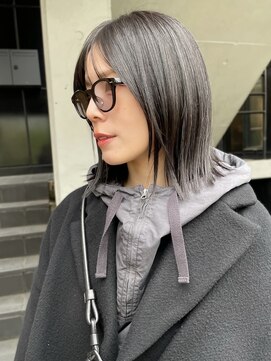 結べるボブ×ダークグレー