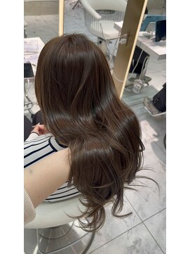 ロンドルピナス 小倉(Lond Lupinus) ミディアムレイヤーカット/似合わせカット/大人ガーリー/20代