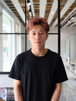 ホワイト(WHITE)&nbsp;ガイルヘア　ショートセンターパート　ピンクベージュ