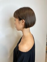 ナンバー(number+)&nbsp;20代30代40代前下がりストレート大人ボブリップライン