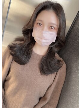 エニー 栄(Any) 韓国風レイヤー×大人気のくびれミディ