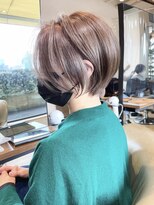 バンプ ギンザ(BUMP GINZA)&nbsp;30代、40代/丸みくびれショートボブ×白髪ぼかしハイライト/大宮